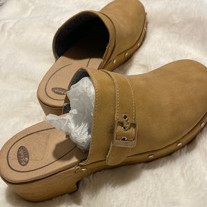 Dr. SCHOLL’S  shoes